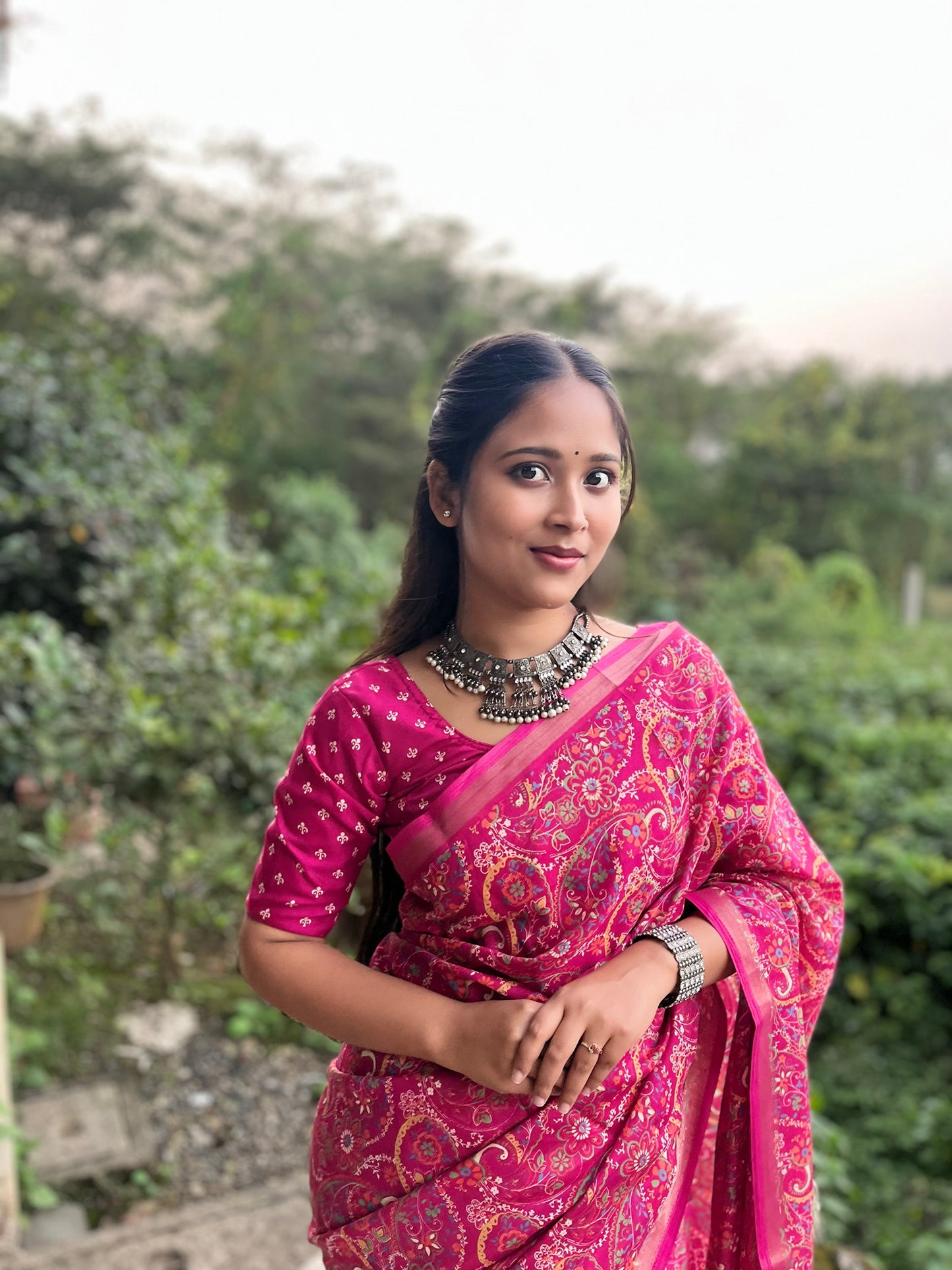 Heavy Mul Cotton Silk Bandhani Print Saree with Golden Zari Patti Border & Butti Print Blouse