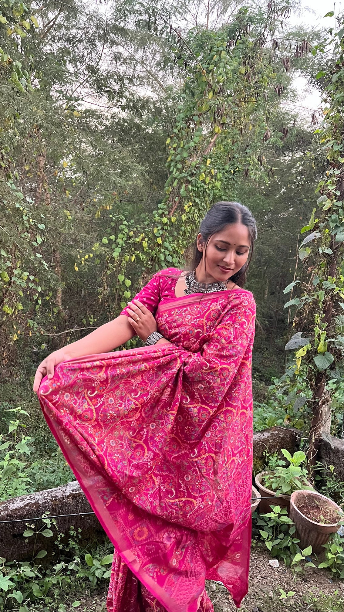 Heavy Mul Cotton Silk Bandhani Print Saree with Golden Zari Patti Border & Butti Print Blouse