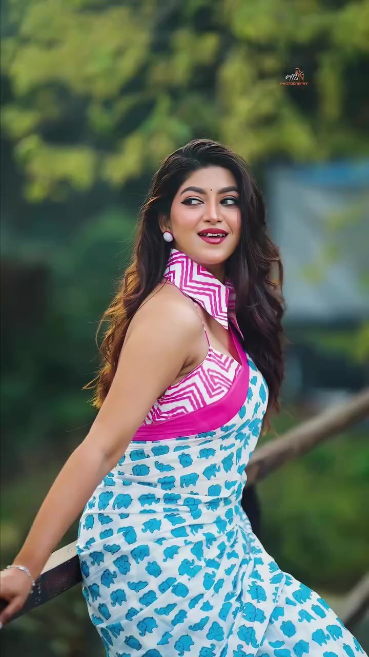 White and Turquoise Blue Linen Saree with Elephant Motifs, Pink Border and Running Blouse for Everyday Elegance