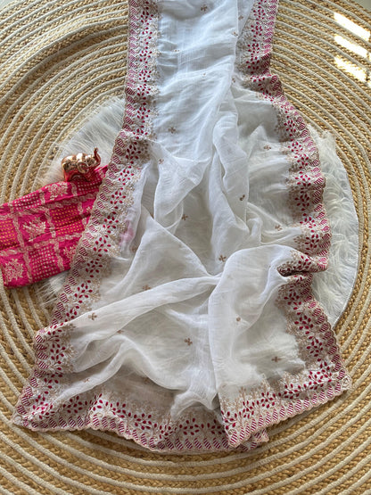 Vanilla White Pure Silk Candy Crush Saree with Embroidered Pallu & Contrast Banarasi Blouse