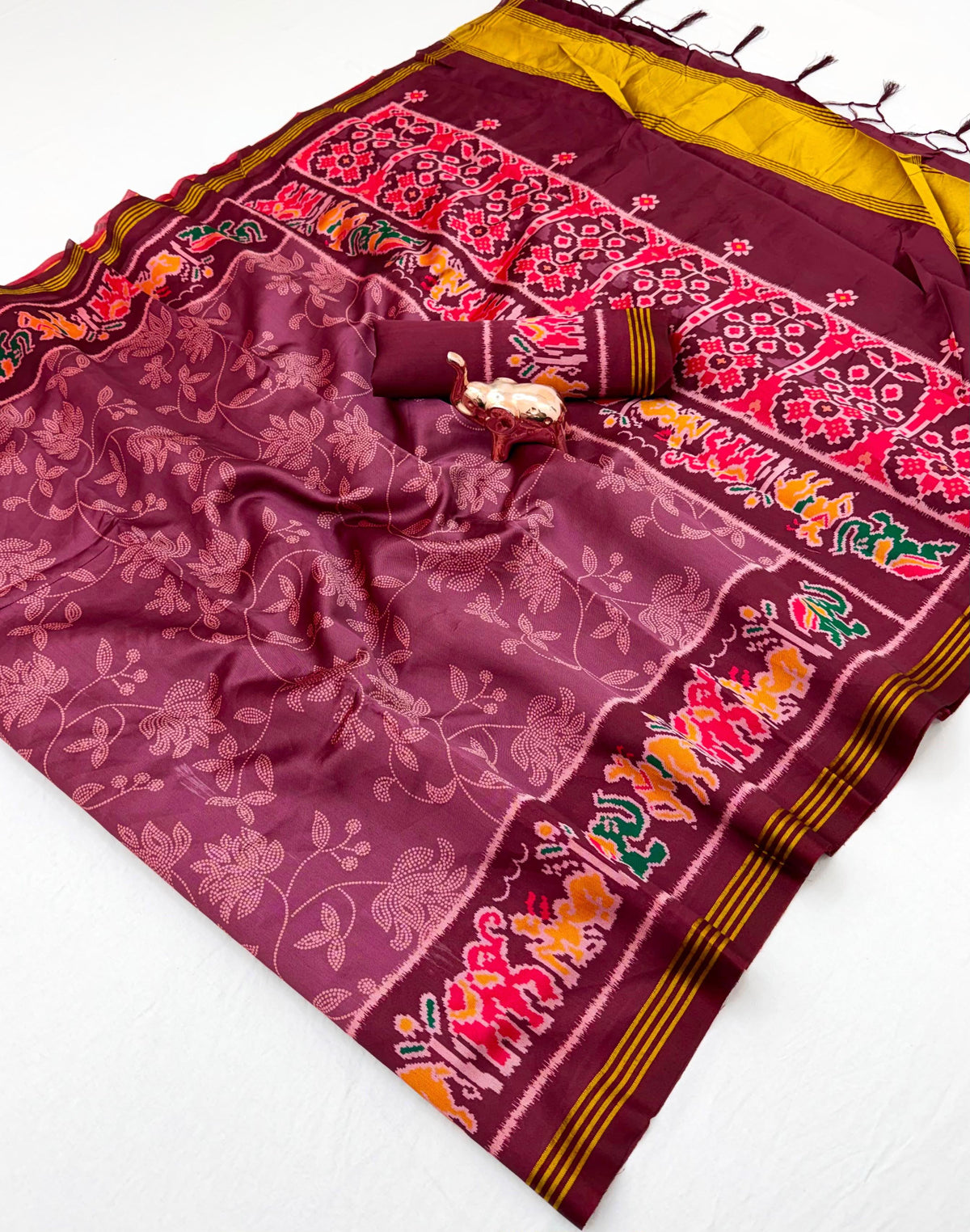 Viscose Saree with Floral Design, Multicolour Animal Motif Border and Running Blouse for Festive Wear, 6.3 Metres
