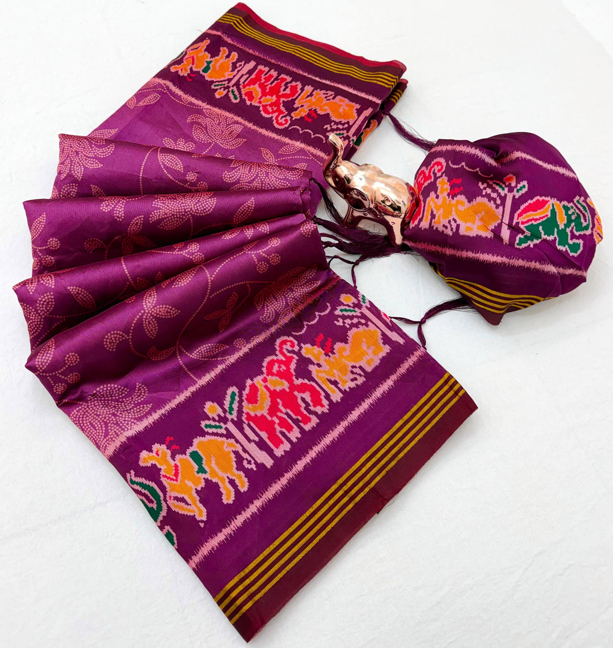 Viscose Saree with Floral Design, Multicolour Animal Motif Border and Running Blouse for Festive Wear, 6.3 Metres