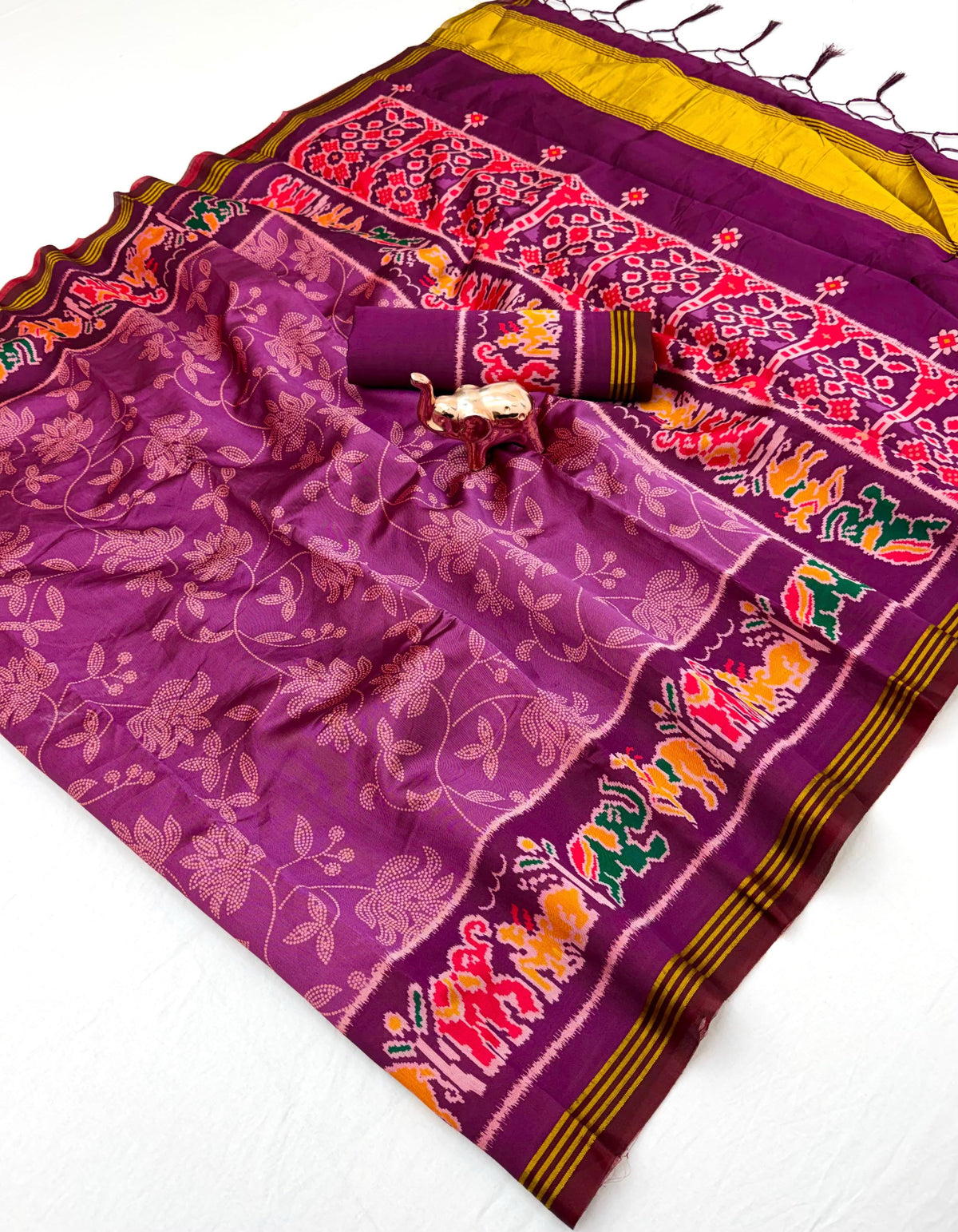 Viscose Saree with Floral Design, Multicolour Animal Motif Border and Running Blouse for Festive Wear, 6.3 Metres