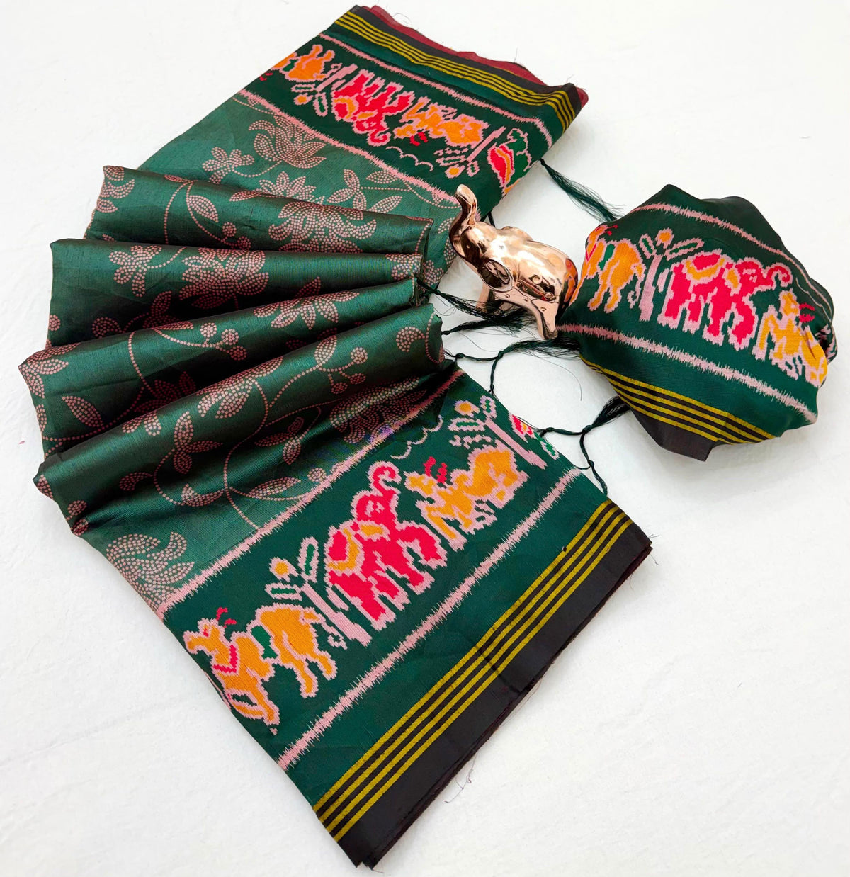 Viscose Saree with Floral Design, Multicolour Animal Motif Border and Running Blouse for Festive Wear, 6.3 Metres