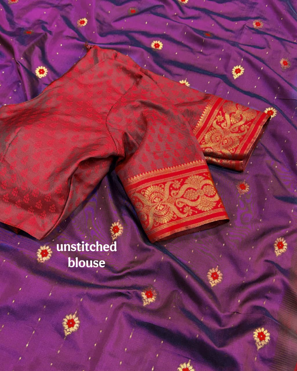 Viscose Silk Jacquard Saree with Floral Buti, Contrast Border & Running Blouse for Festive and Wedding Celebrations
