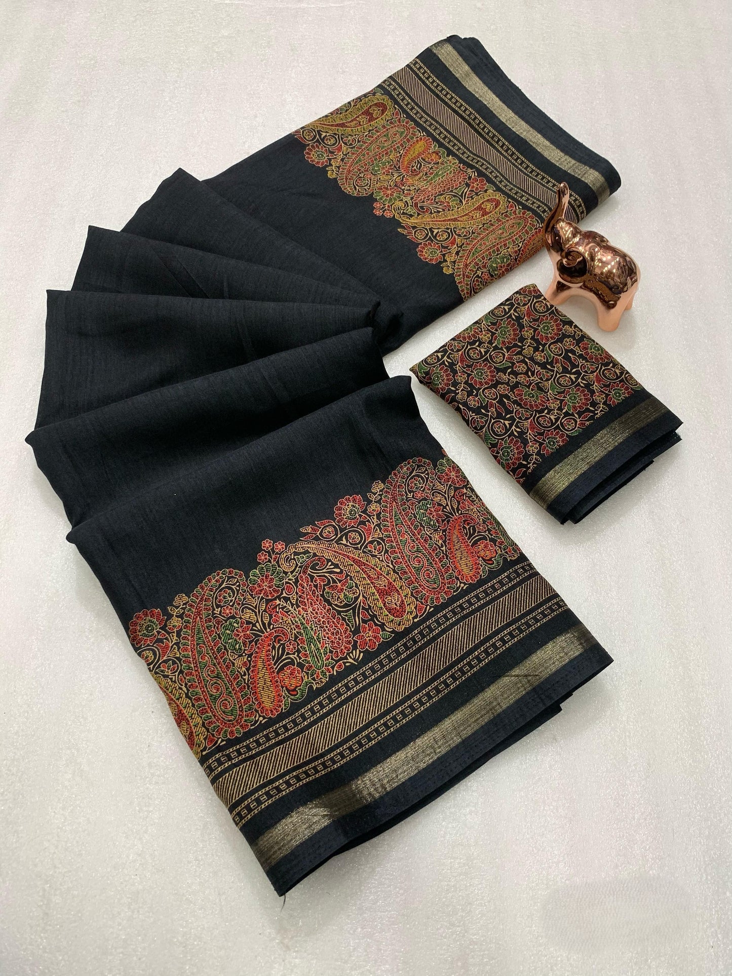 Women Ethnic Wear Printed Saree