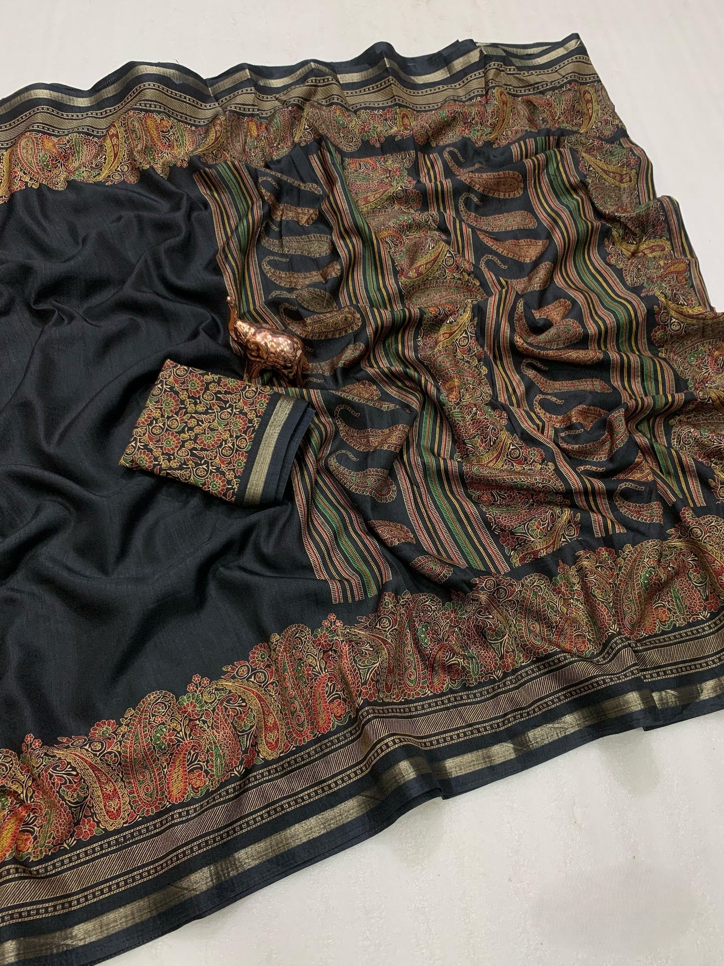 Women Ethnic Wear Printed Saree