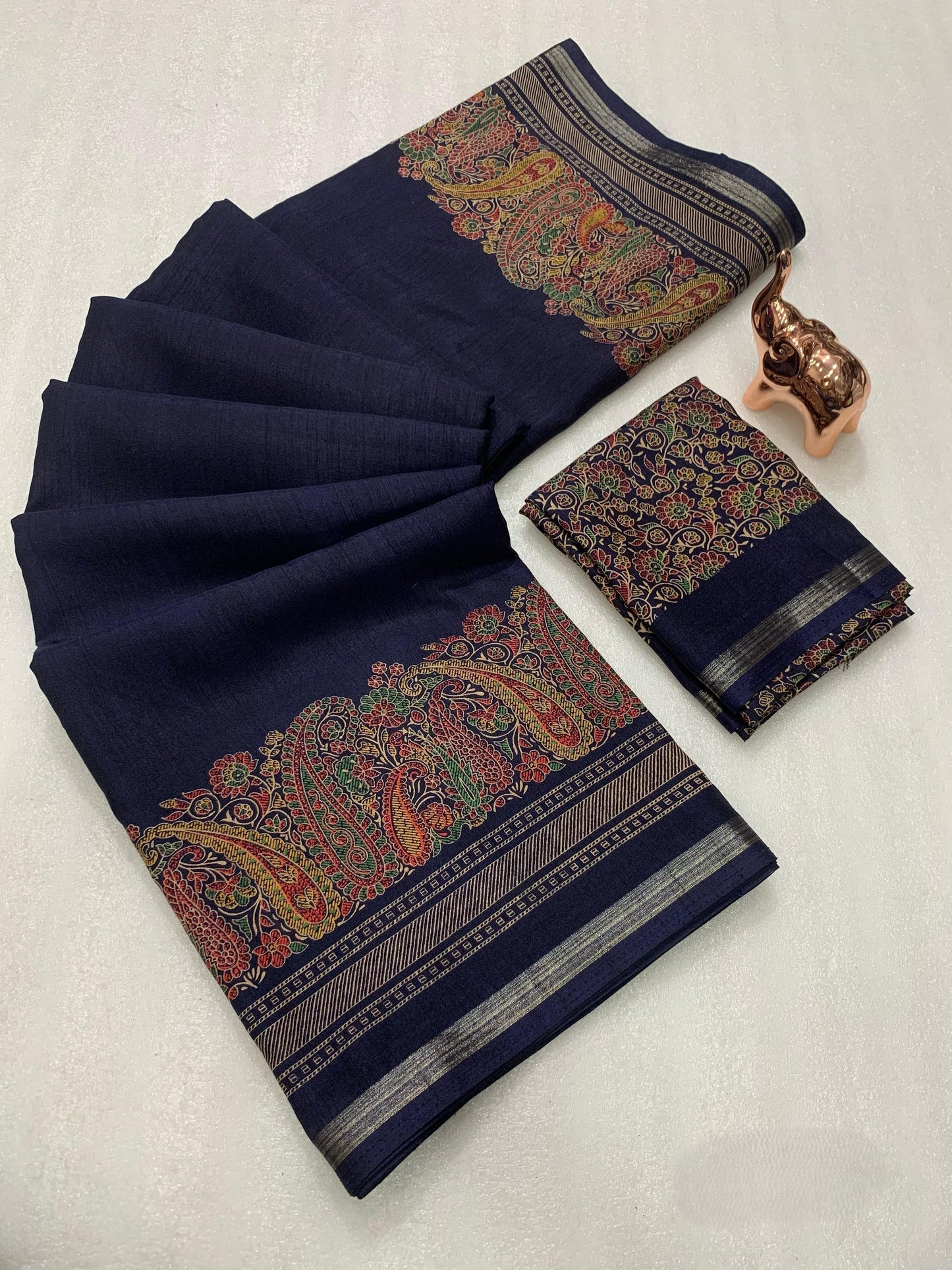 Women Ethnic Wear Printed Saree