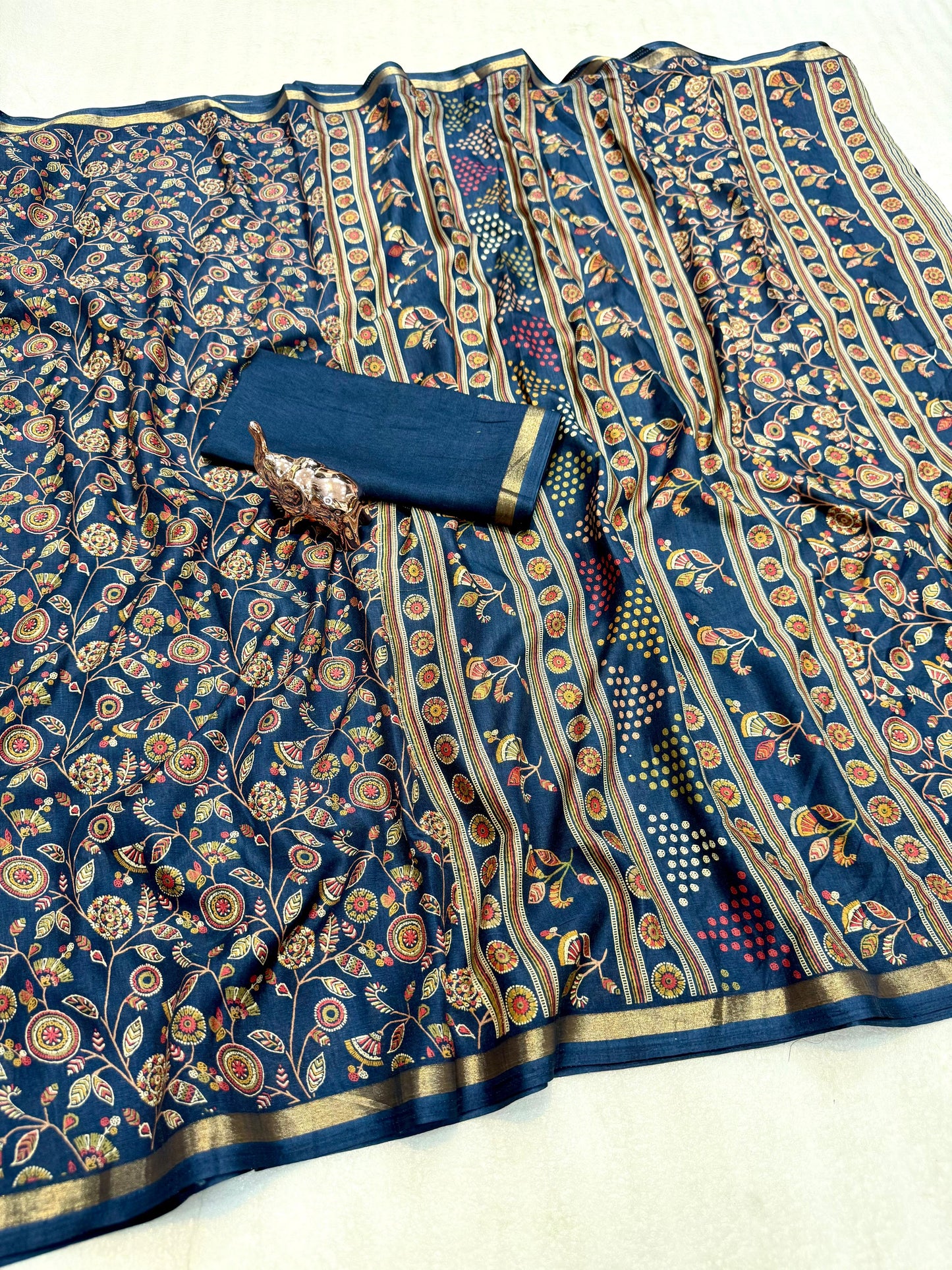 Women Printed Saree with Blouse Piece