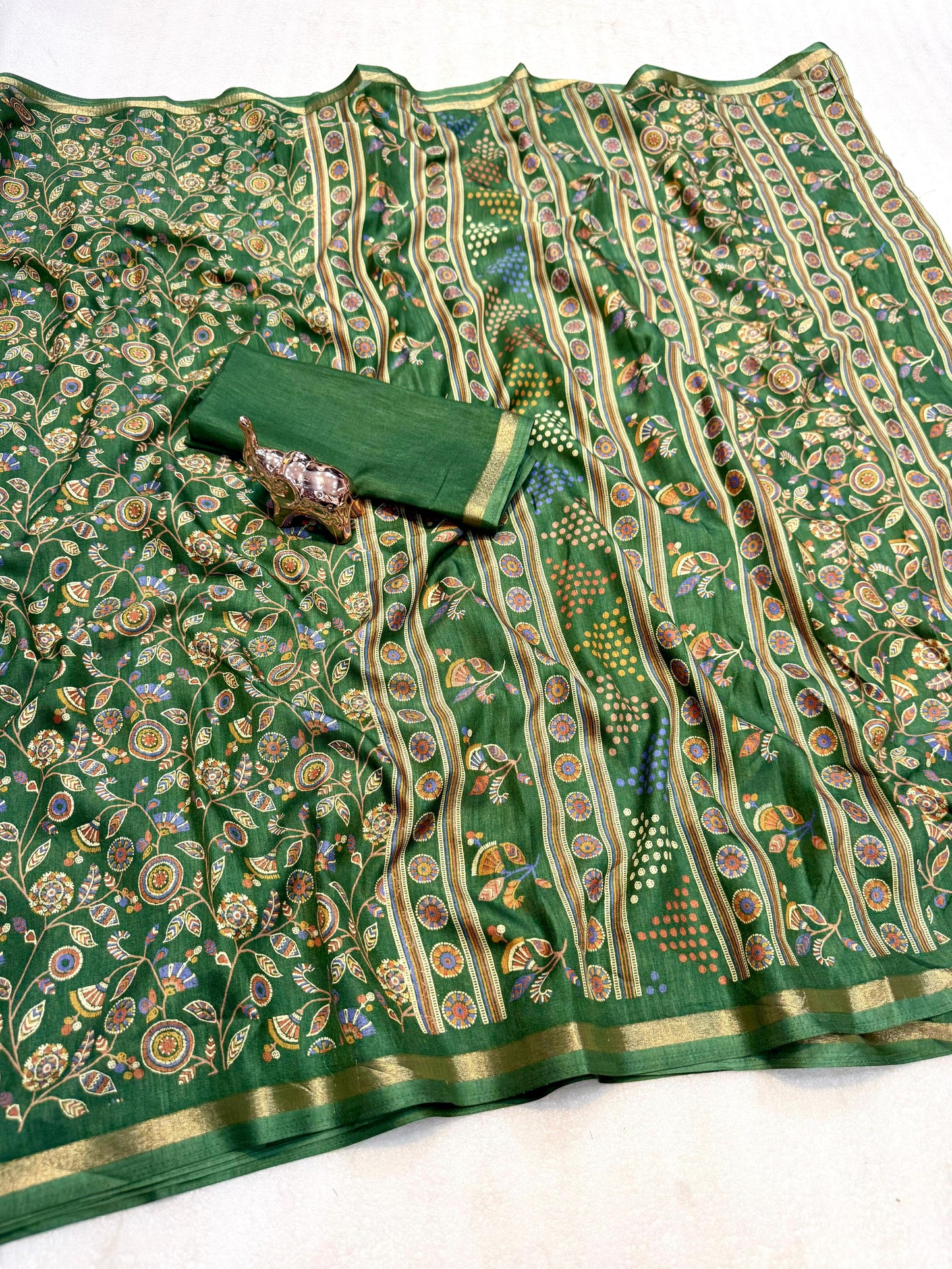 Women Printed Saree with Blouse Piece