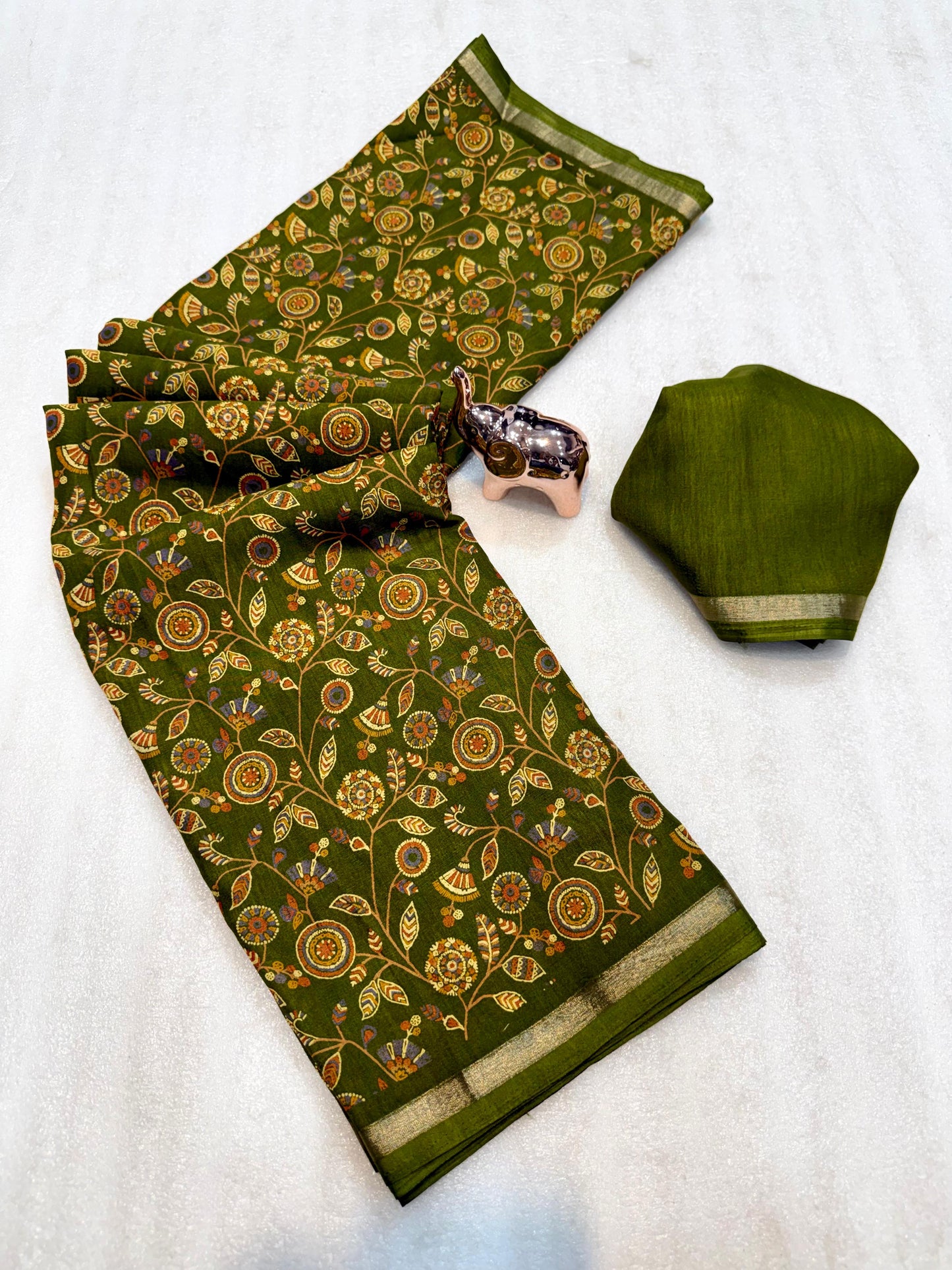 Women Printed Saree with Blouse Piece