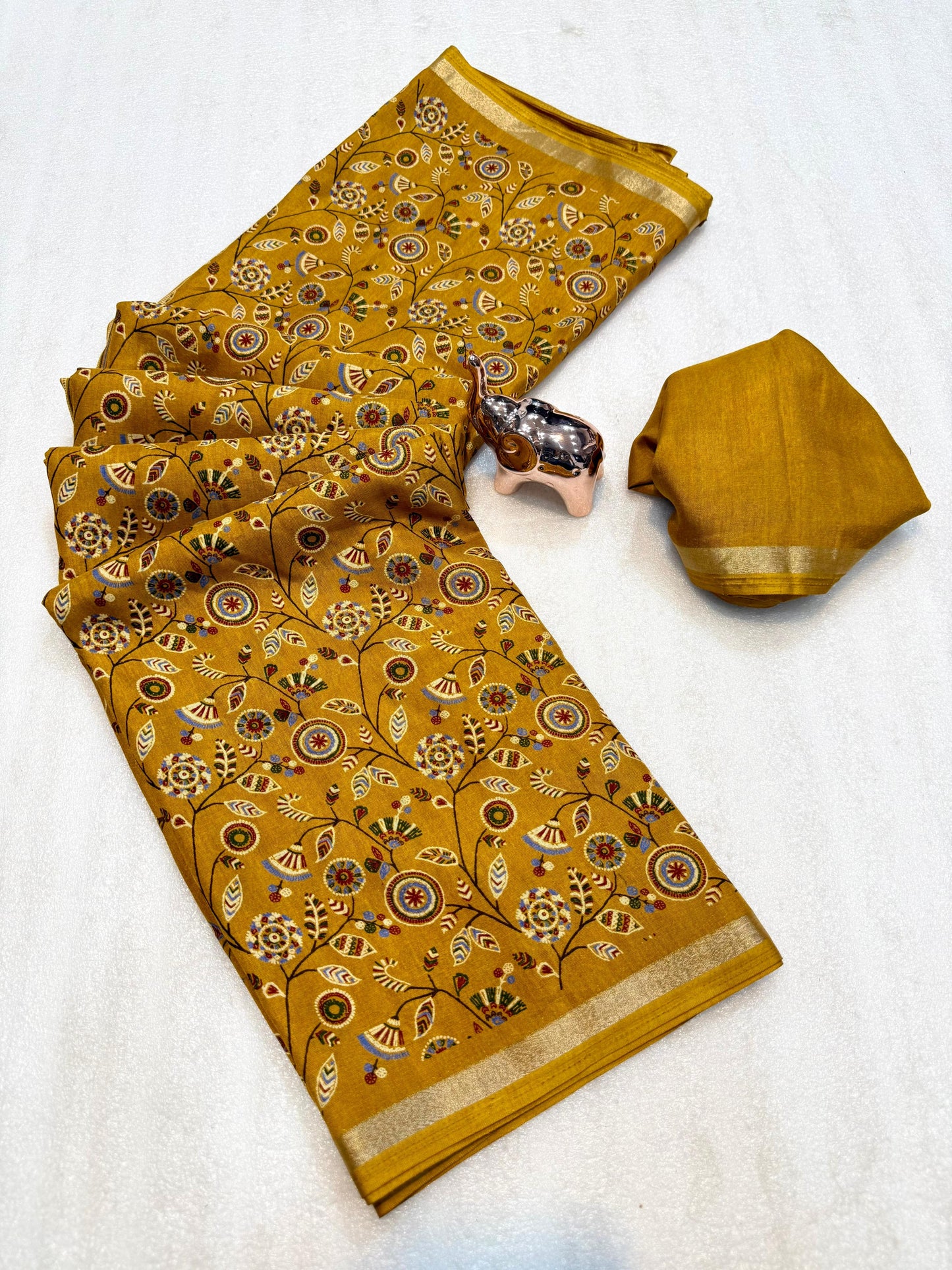 Women Printed Saree with Blouse Piece