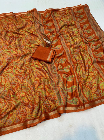 Women Paisley Print Saree with Contrast Border