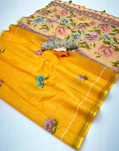 Women Floral Print Saree with Contrast Border
