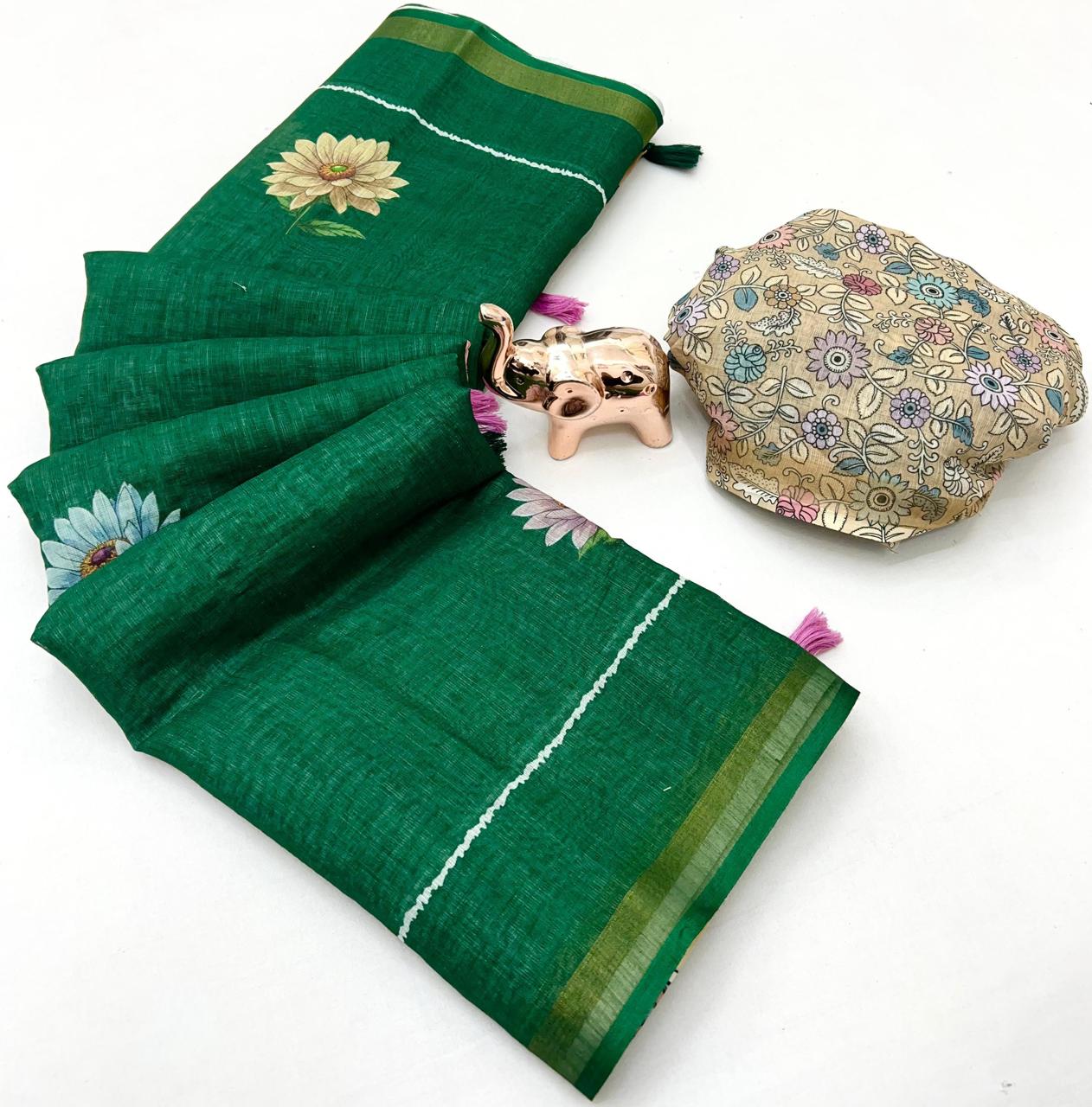 Women Floral Print Saree with Contrast Border