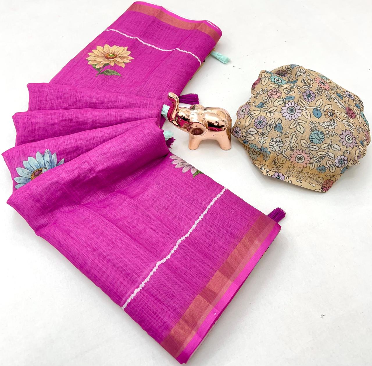 Women Floral Print Saree with Contrast Border