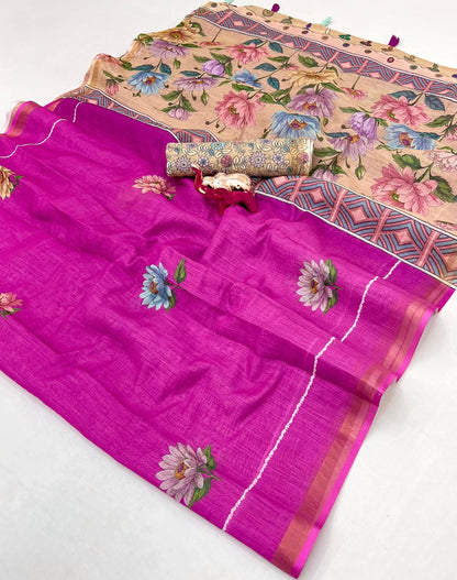 Women Floral Print Saree with Contrast Border