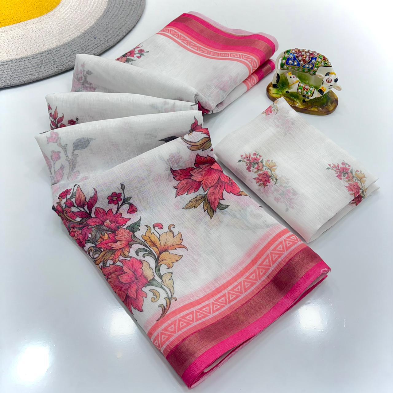 Women Floral Print Saree with Contrast Border