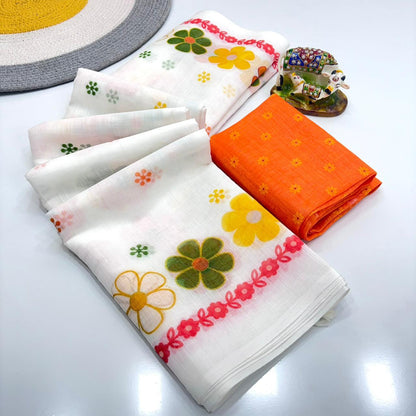 Women Floral Print Saree with Contrast Border