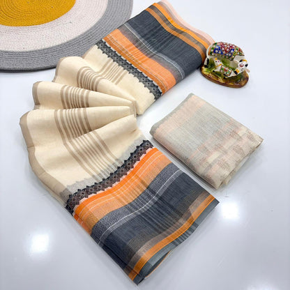 Women Floral Print Saree with Contrast Border