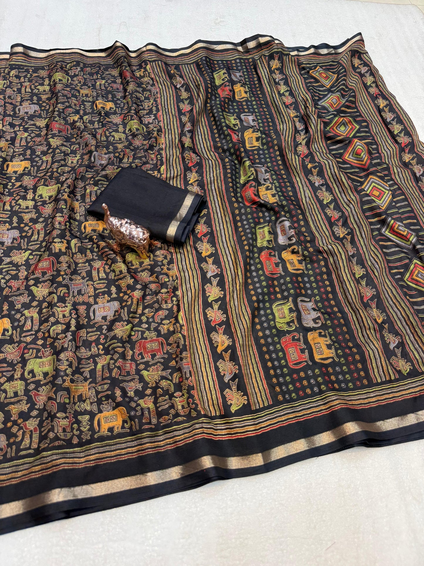 Women Printed Saree with Blouse Piece