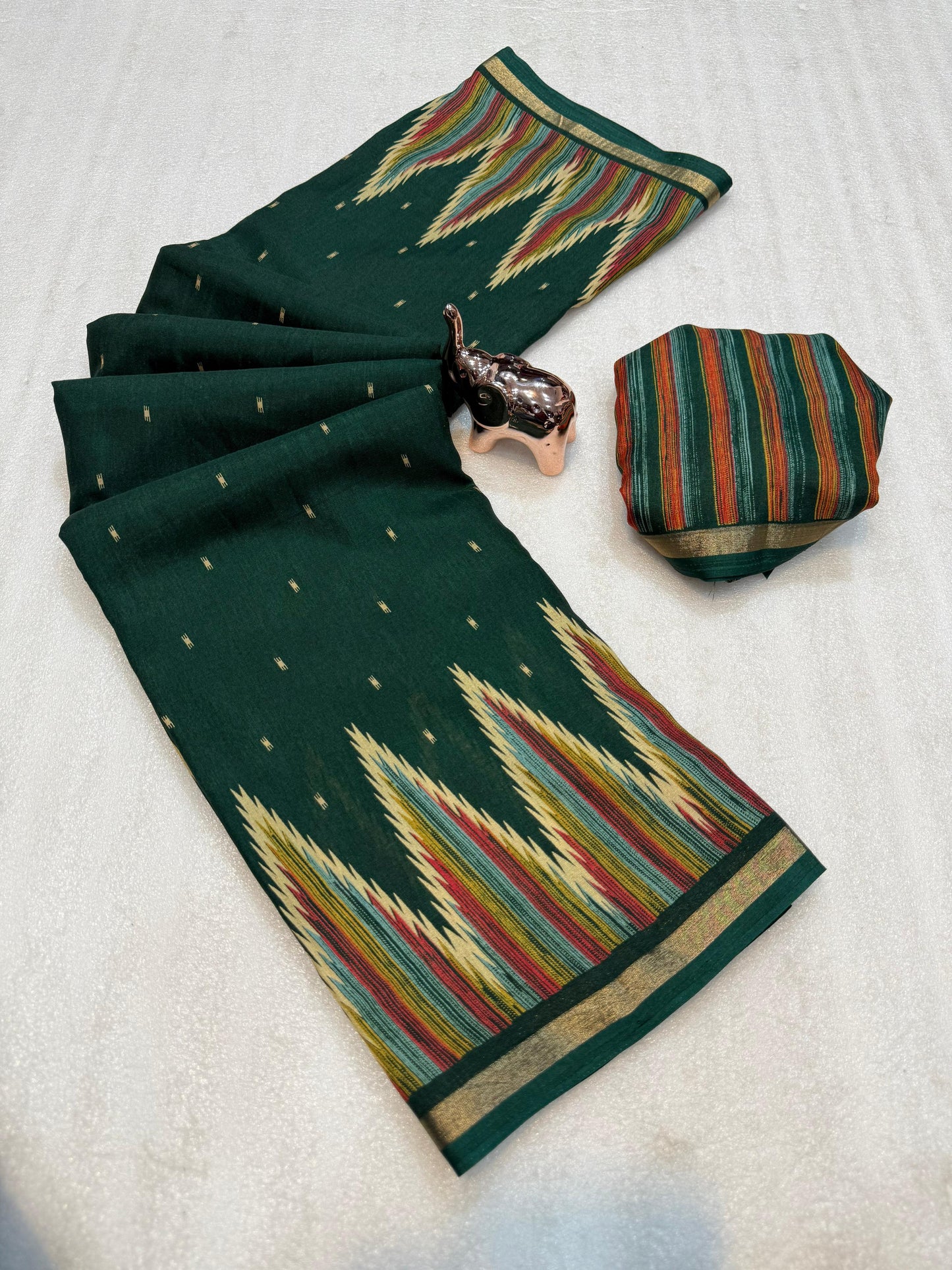 Women Printed Saree with Blouse Piece