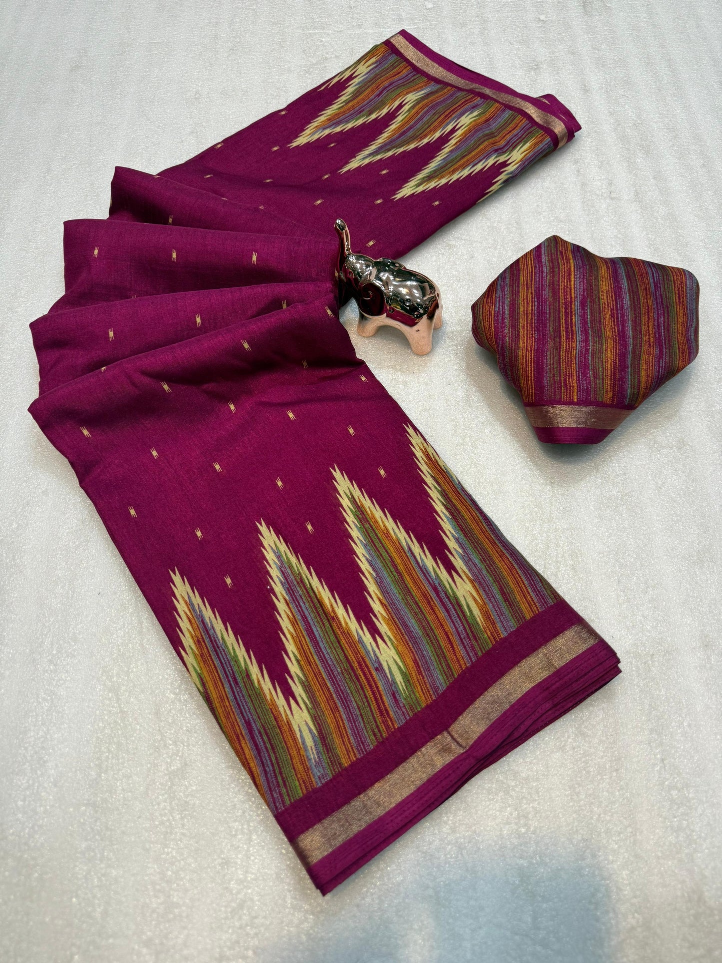 Women Printed Saree with Blouse Piece