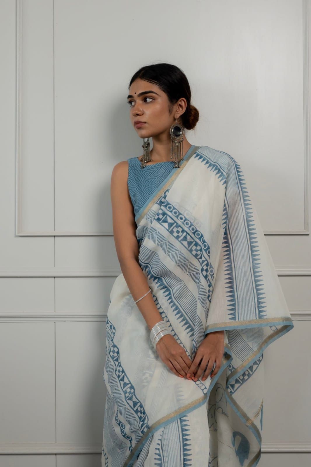 Pure Chanderi Saree With Golden Zari Piping border with beautiful latkan - Swaraas