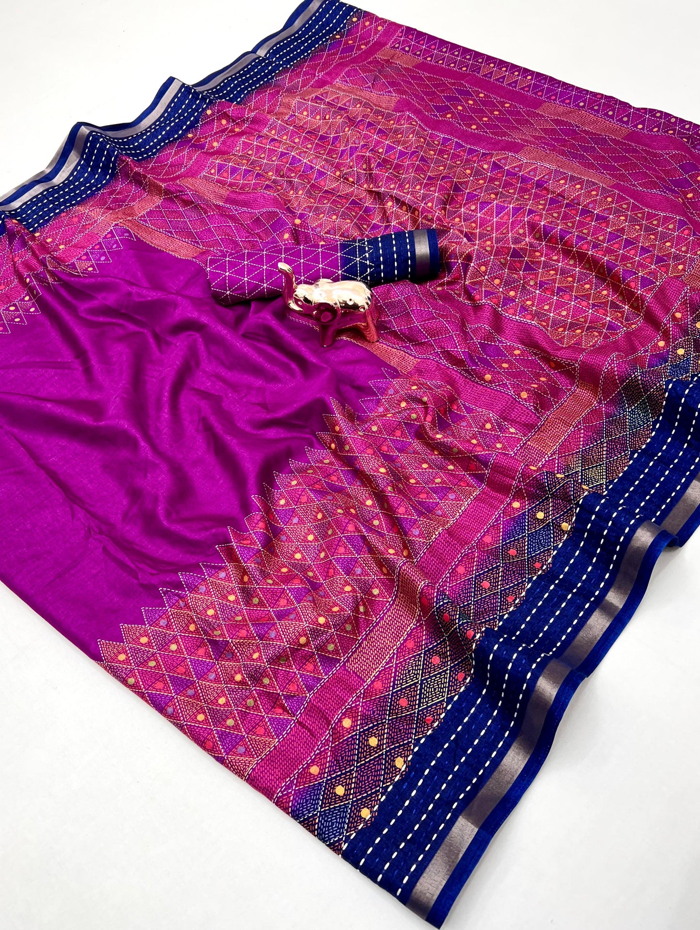 Soft Cotton Crape Printed Saree with Elegant Katha Thread Work border – 6.3 Meters