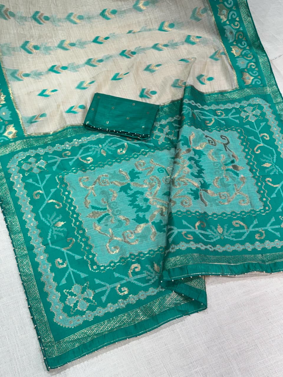 Linen Cotton Saree with Floral Contrast Border and Decorative Pallu, 6.3 Metres with Running Blouse for Festive Wear