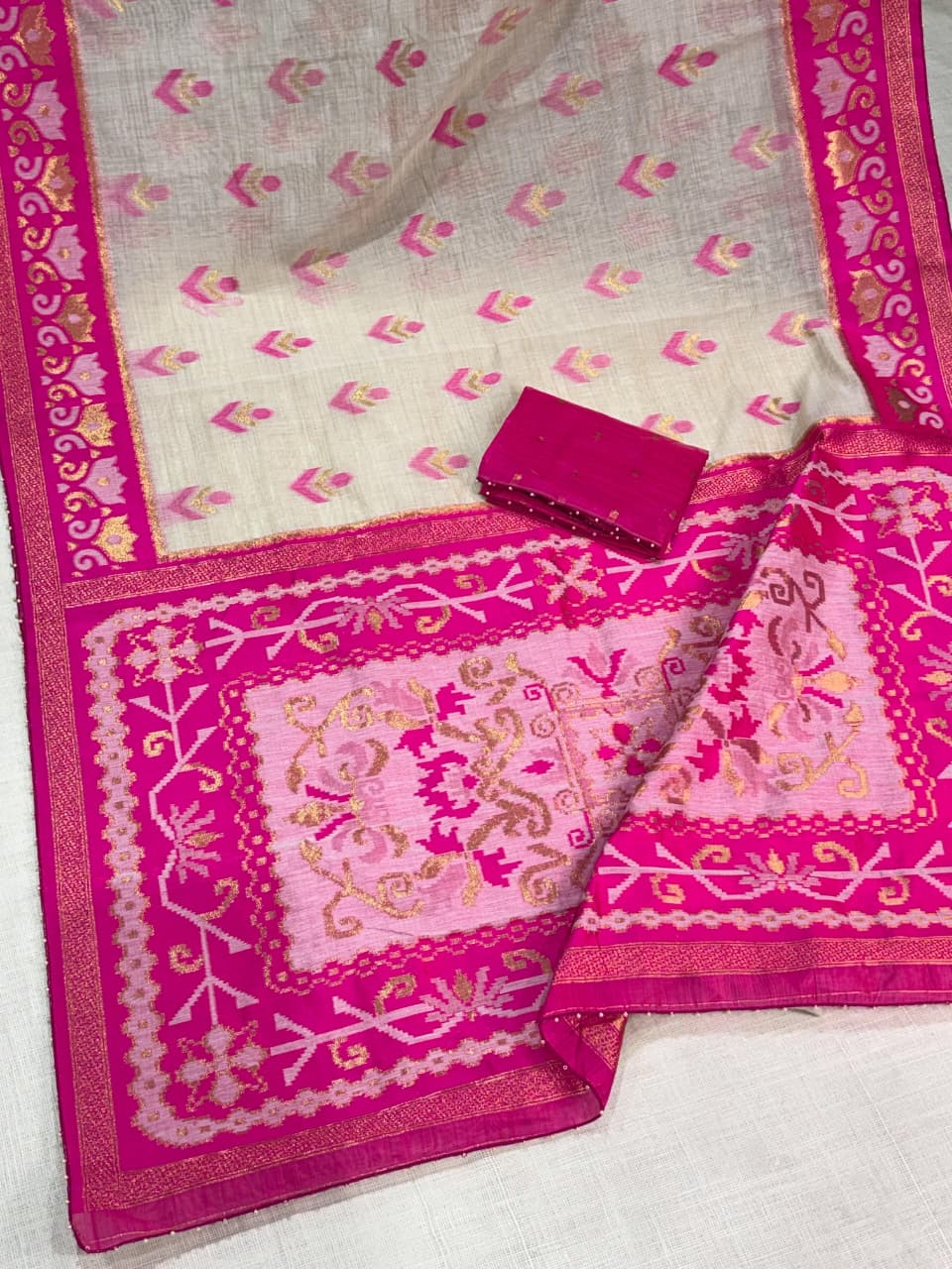 Linen Cotton Saree with Floral Contrast Border and Decorative Pallu, 6.3 Metres with Running Blouse for Festive Wear