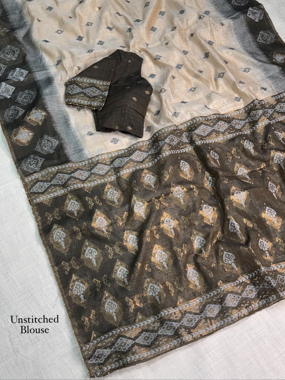 Cotton Linen Saree with Traditional Motifs, Contrast Border and Pallu, 6.3 Metres with Running Blouse for Festive Wear