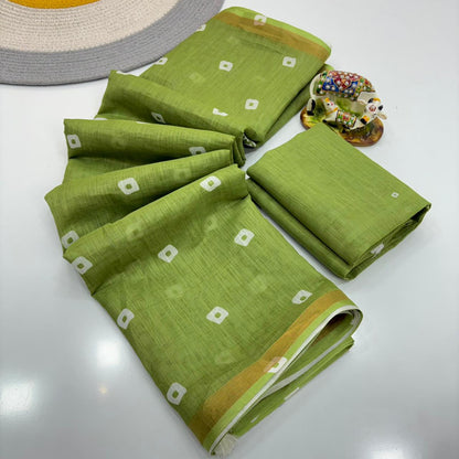 Women Printed Saree with Blouse Piece