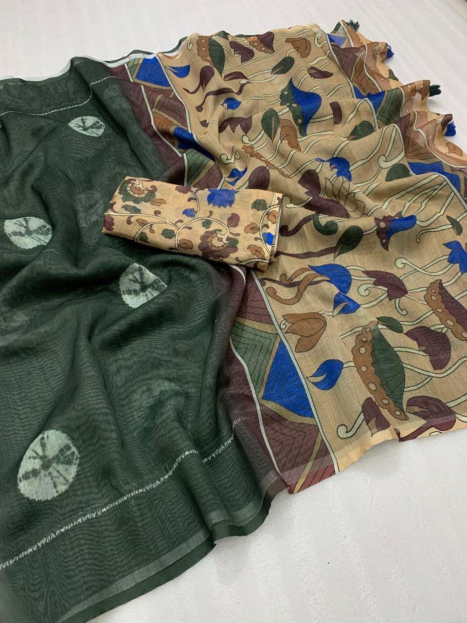 Women Floral Print Saree with Contrast Border