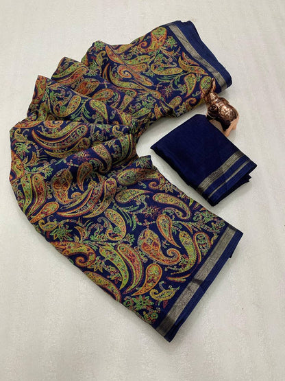 Women Paisley Print Saree with Contrast Border