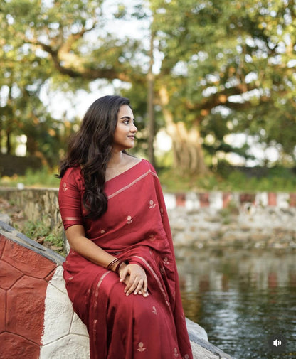 Pure Khadi Viscose Sartin Border Georgette, crafted for New Trends 🪷