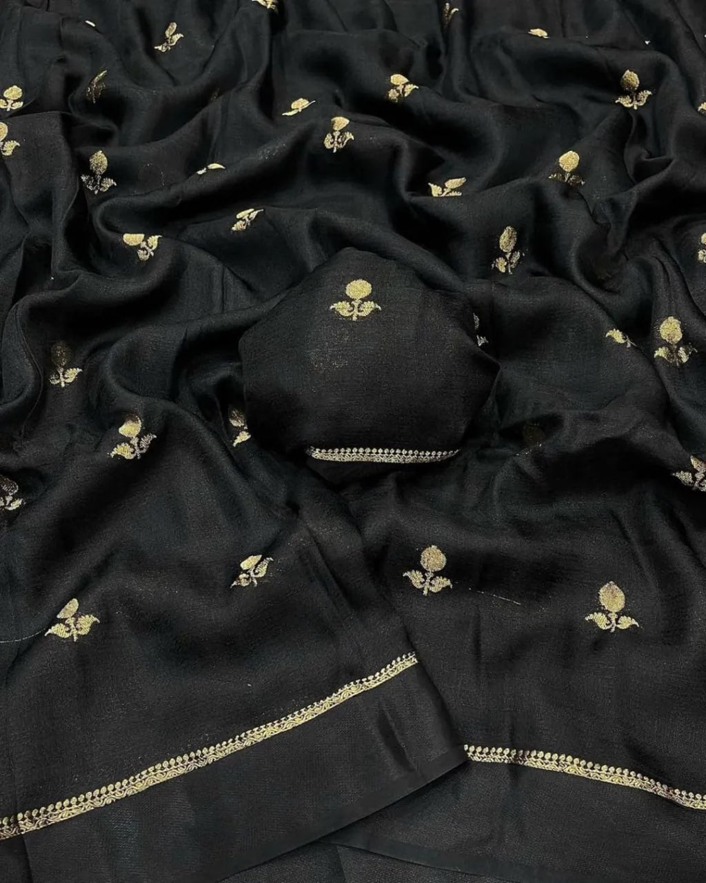 Pure Khadi Viscose Sartin Border Georgette, crafted for New Trends 🪷