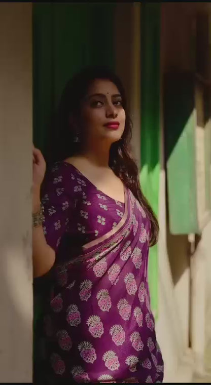 Ajrakh Print Soft Cotton-Feel Saree with blouse – 6.3 Meters