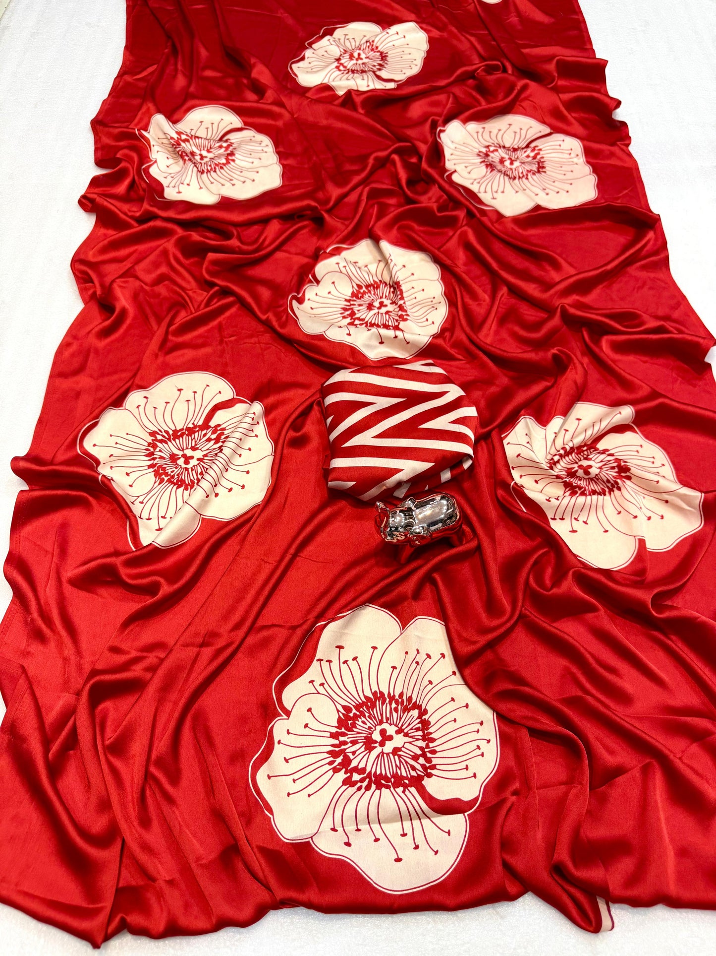 KUDOS | Modal satin floral printed saree